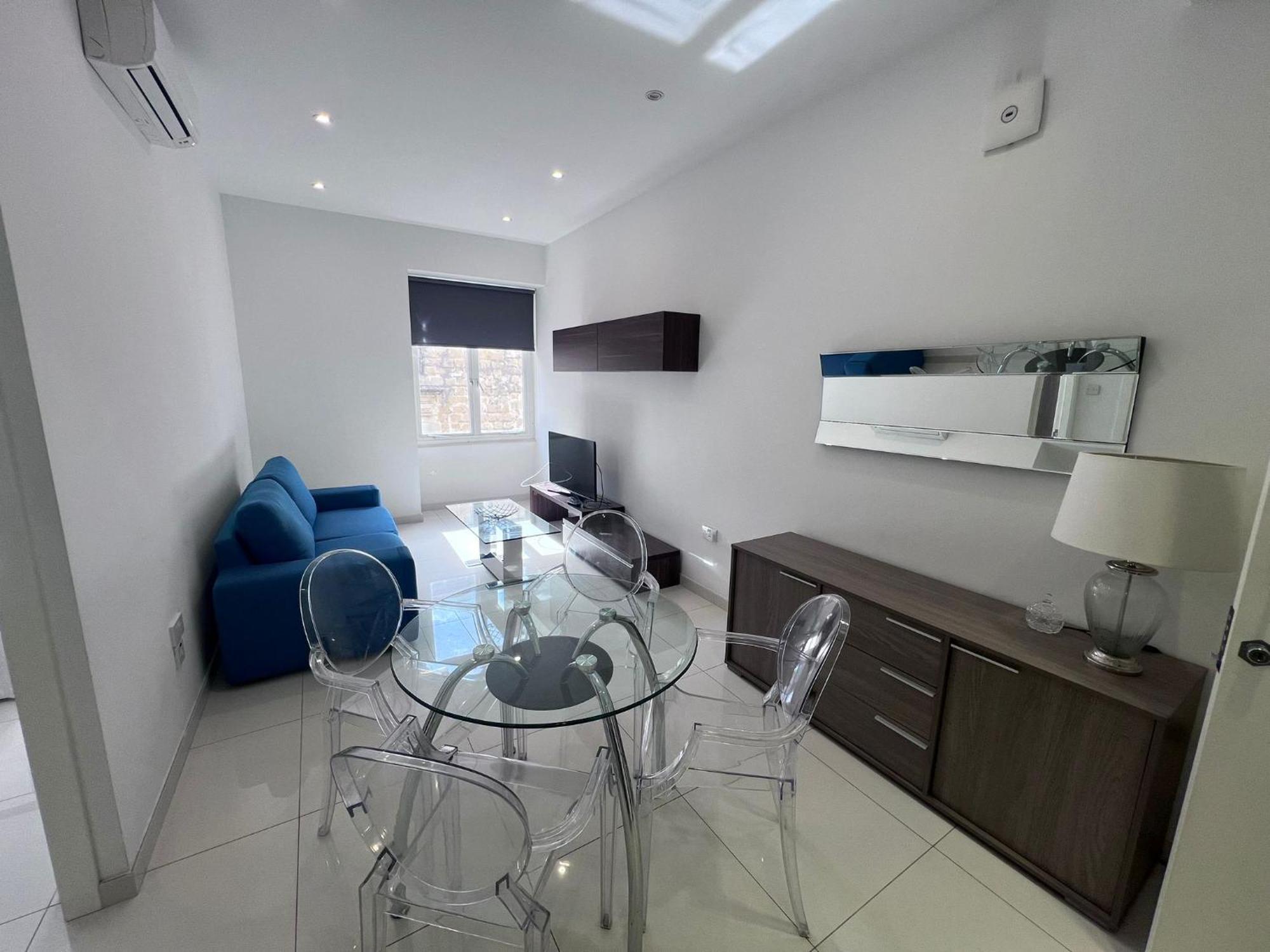 Sunny One Bedroom Apartment In Old Bakery Street Valletta Exterior photo